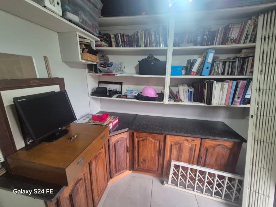 4 Bedroom Property for Sale in Safari Gardens North West